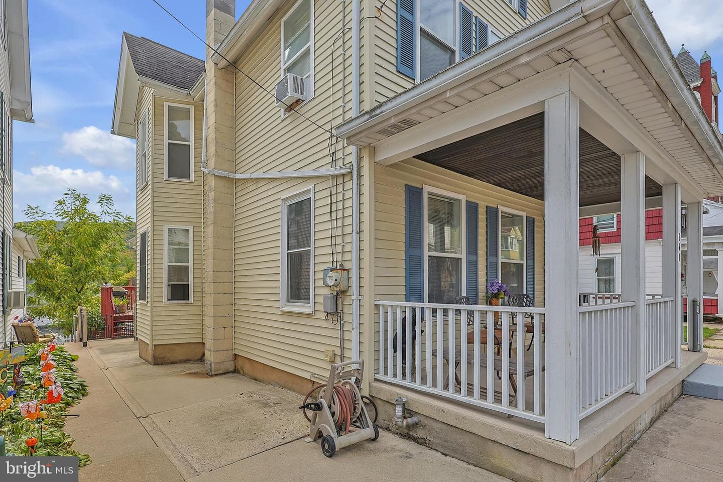 431 Center Avenue photo 29