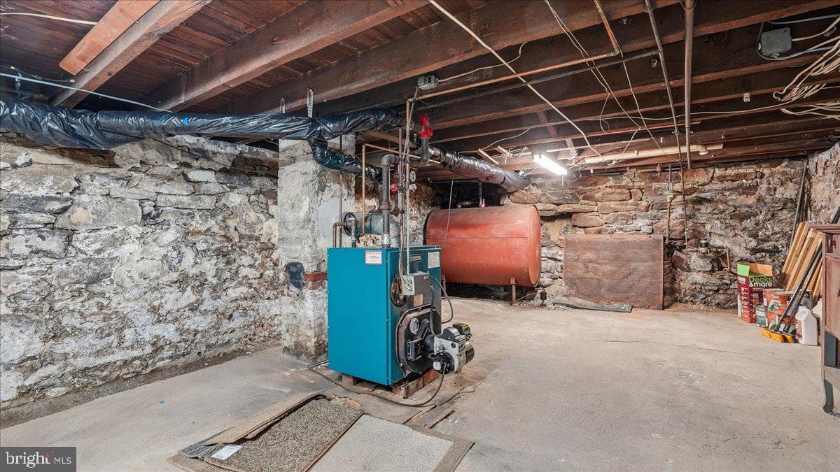 239 W Bertsch Street photo 51