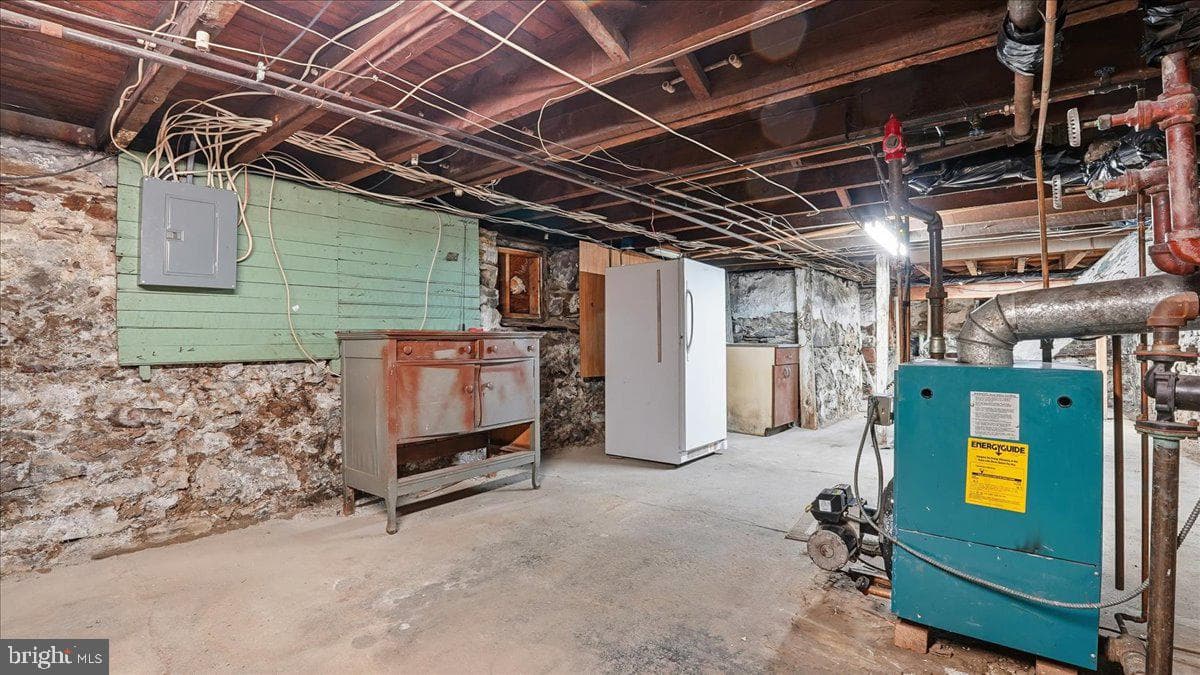 239 W Bertsch Street photo 52