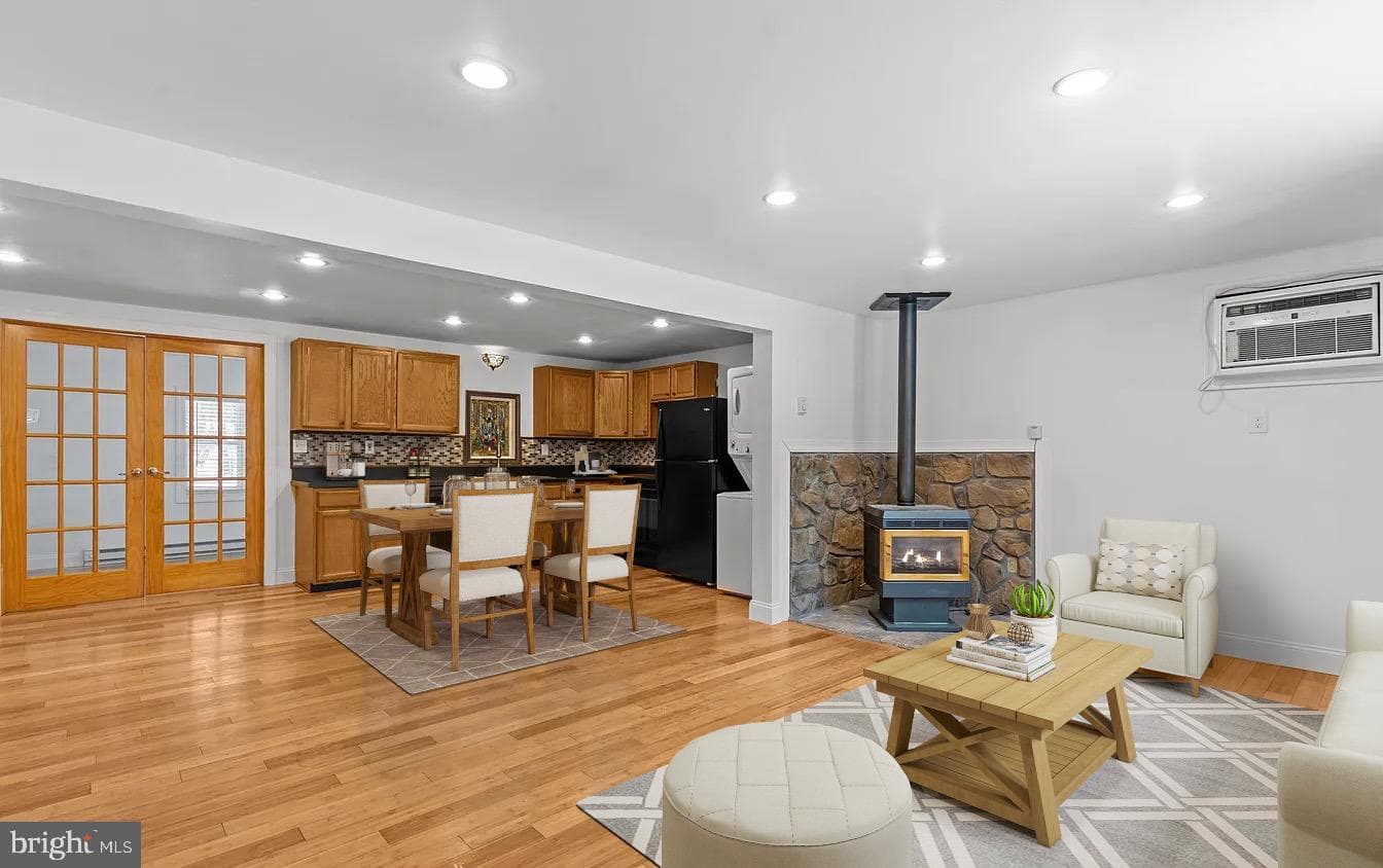 10 White Birch Way photo 3