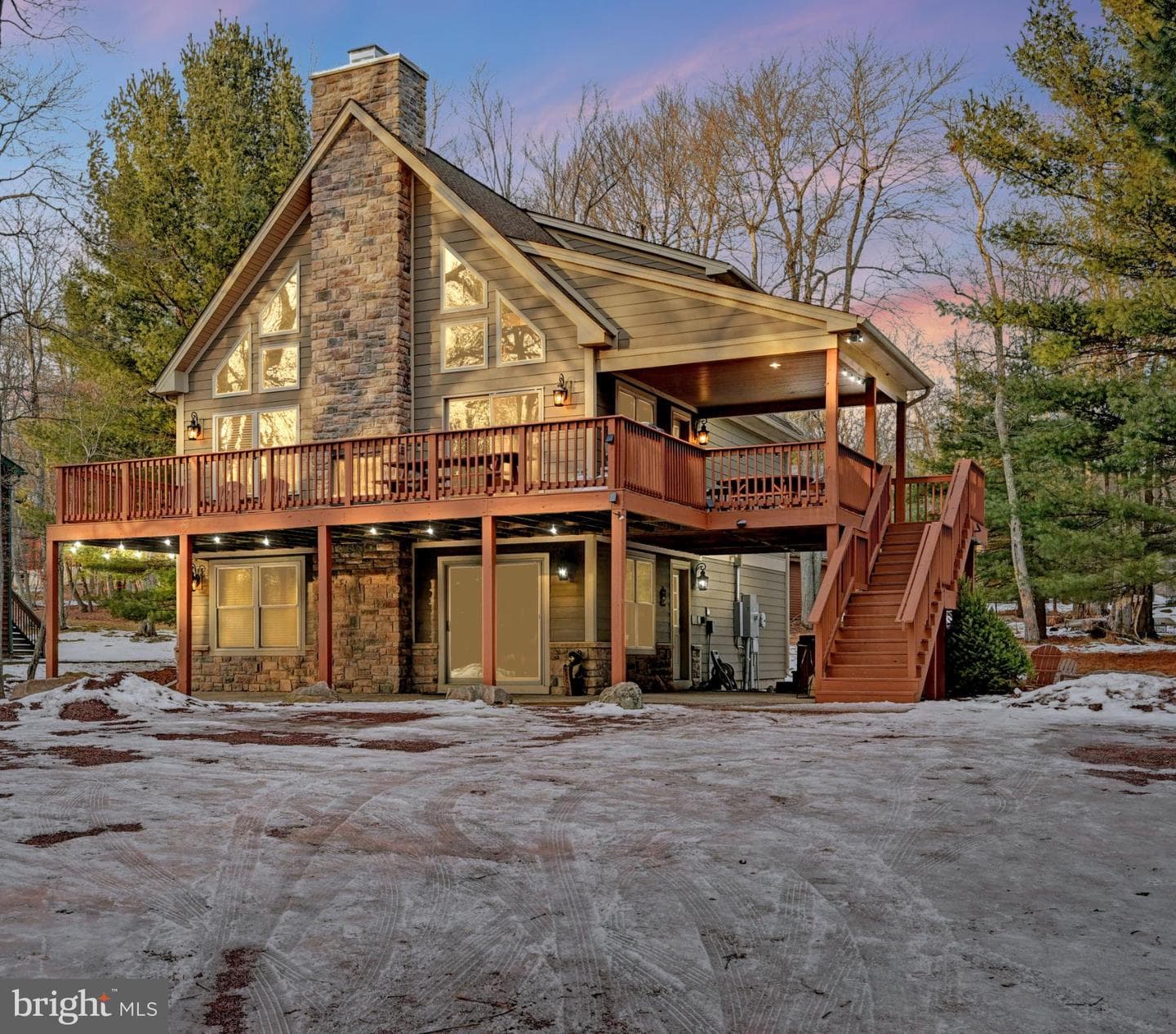 136 Pineknoll Drive
