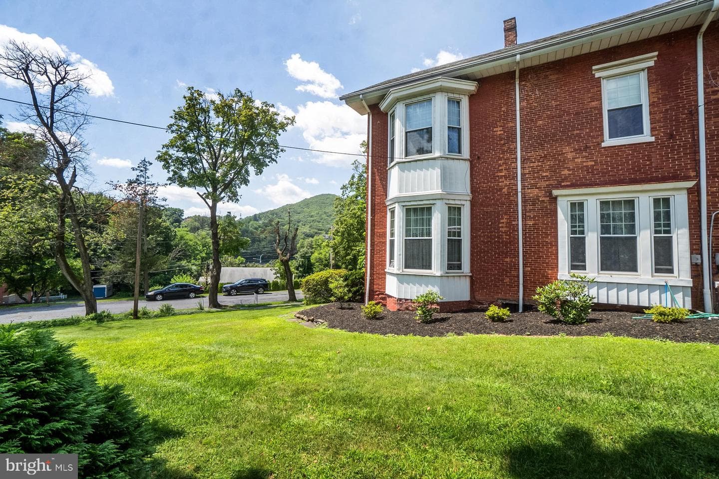 11 E Front Street photo 3