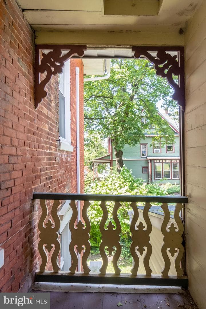 11 E Front Street photo 47