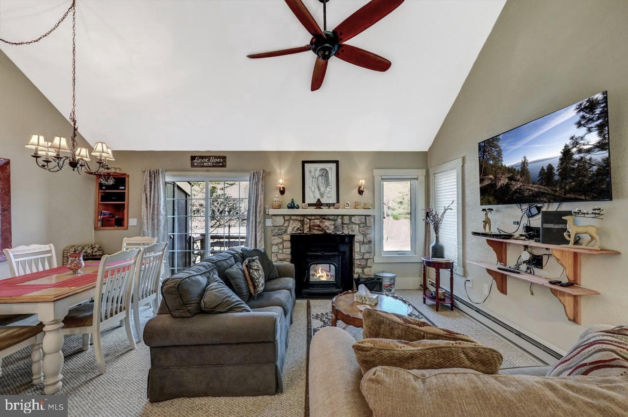 390 Snow Ridge Circle photo 5