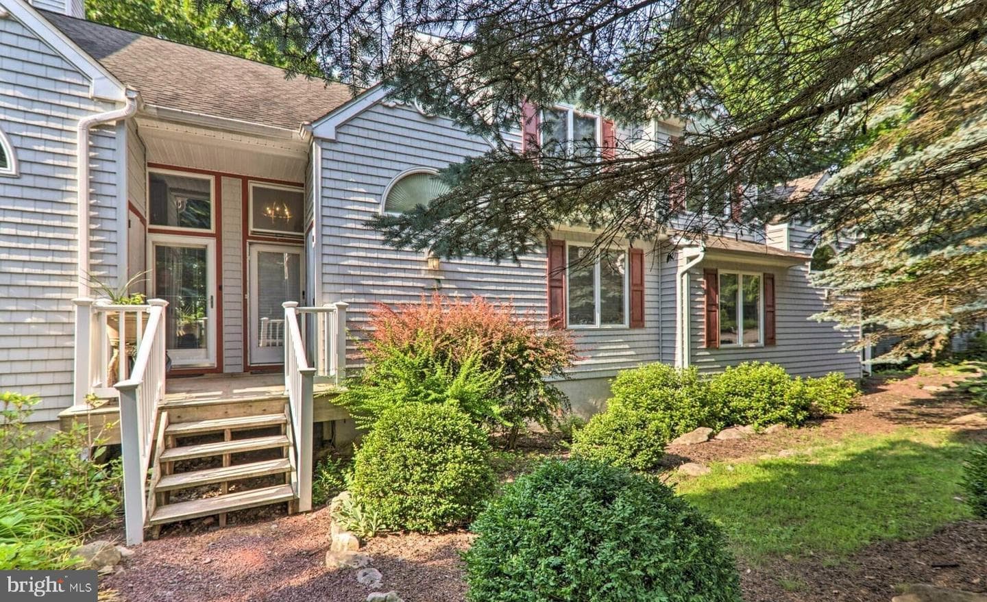 102 Laurelwoods Drive, Lake Harmony