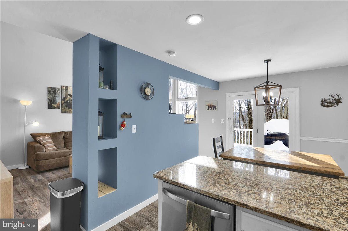 102 Laurelwoods Drive photo 11