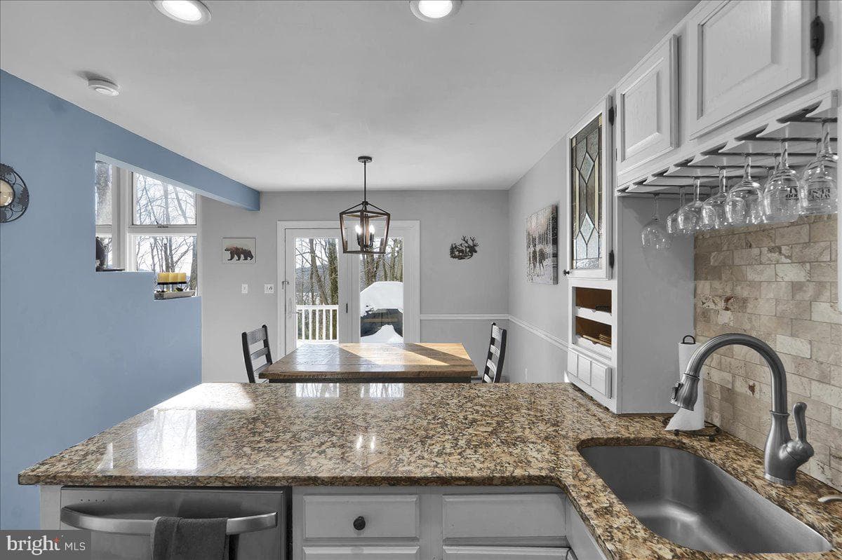102 Laurelwoods Drive photo 12