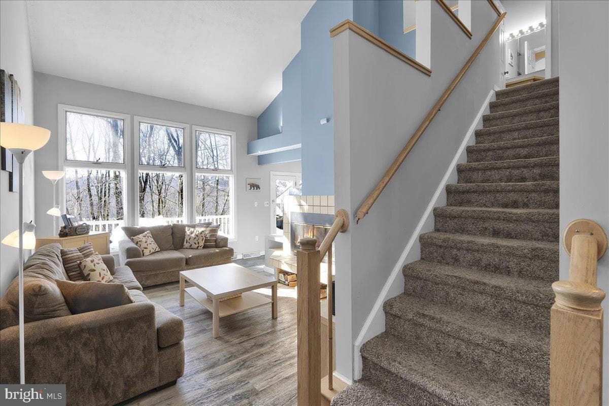 102 Laurelwoods Drive photo 32