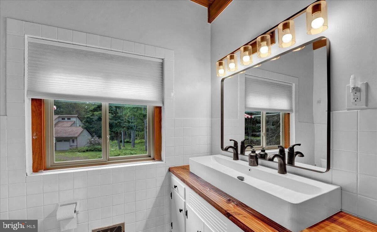 72 Forest Drive photo 24