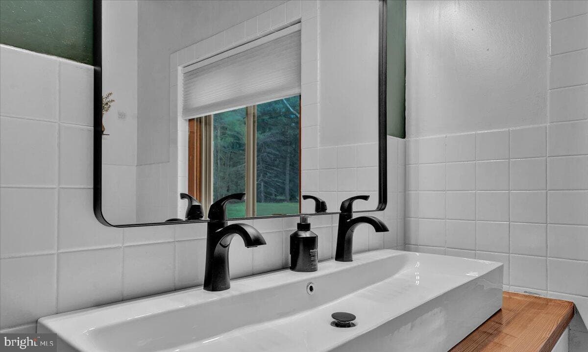 72 Forest Drive photo 35