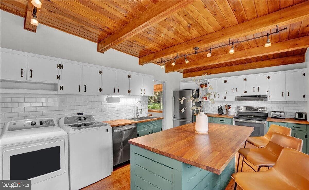 72 Forest Drive photo 5