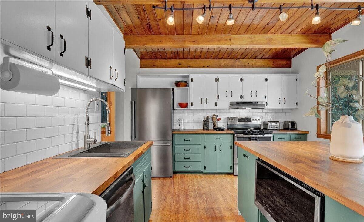 72 Forest Drive photo 6