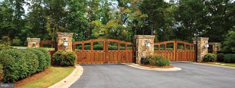444 Mountainwoods Drive, Lake Harmony