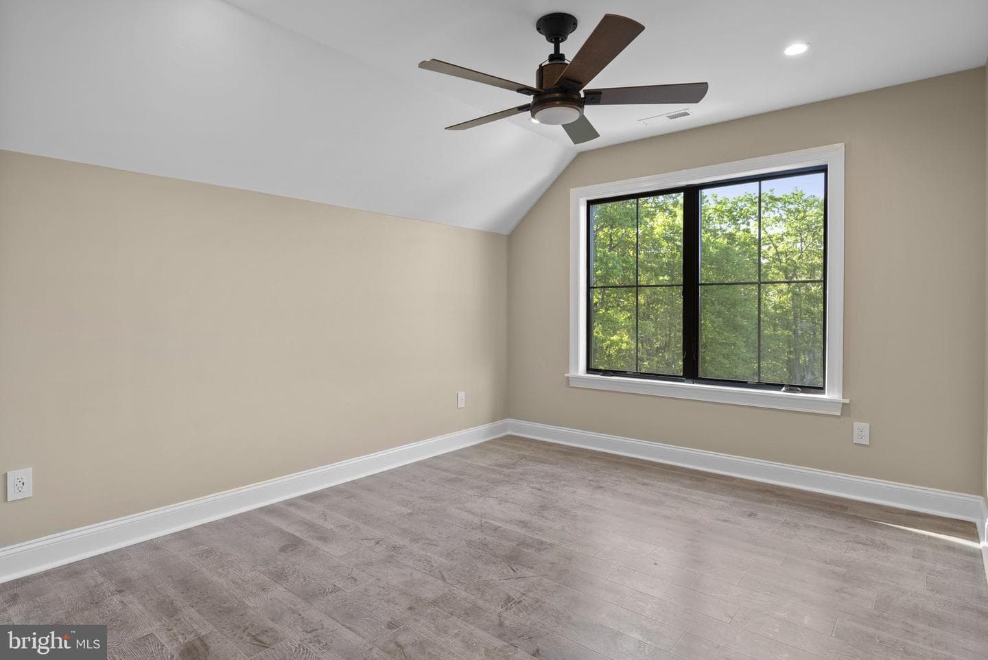 446 Mountainwoods Drive photo 22