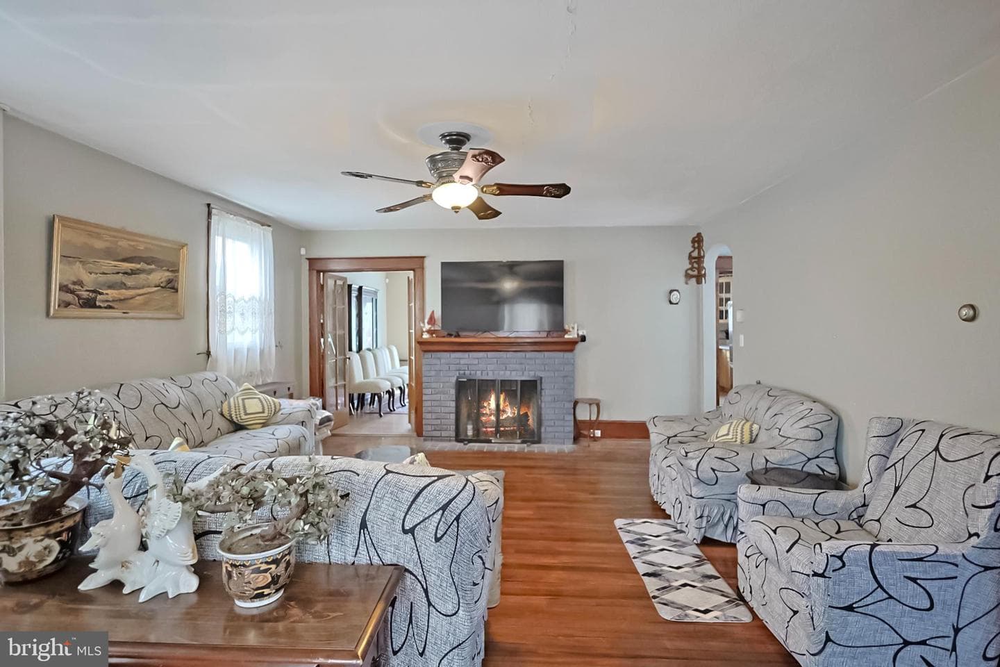 310 W Ludlow Street photo 6