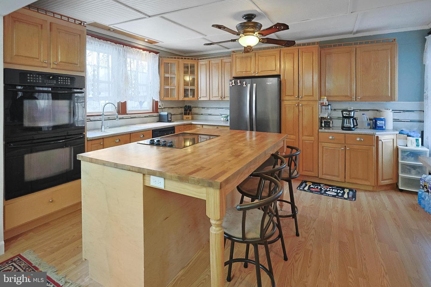 310 W Ludlow Street photo 9