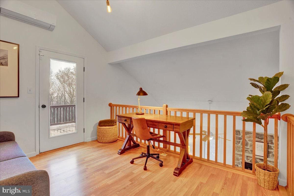 11 Winding Way photo 26