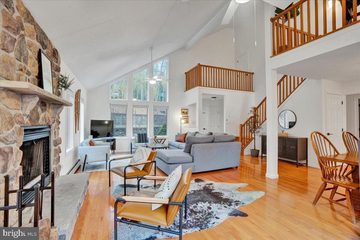 11 Winding Way photo 3