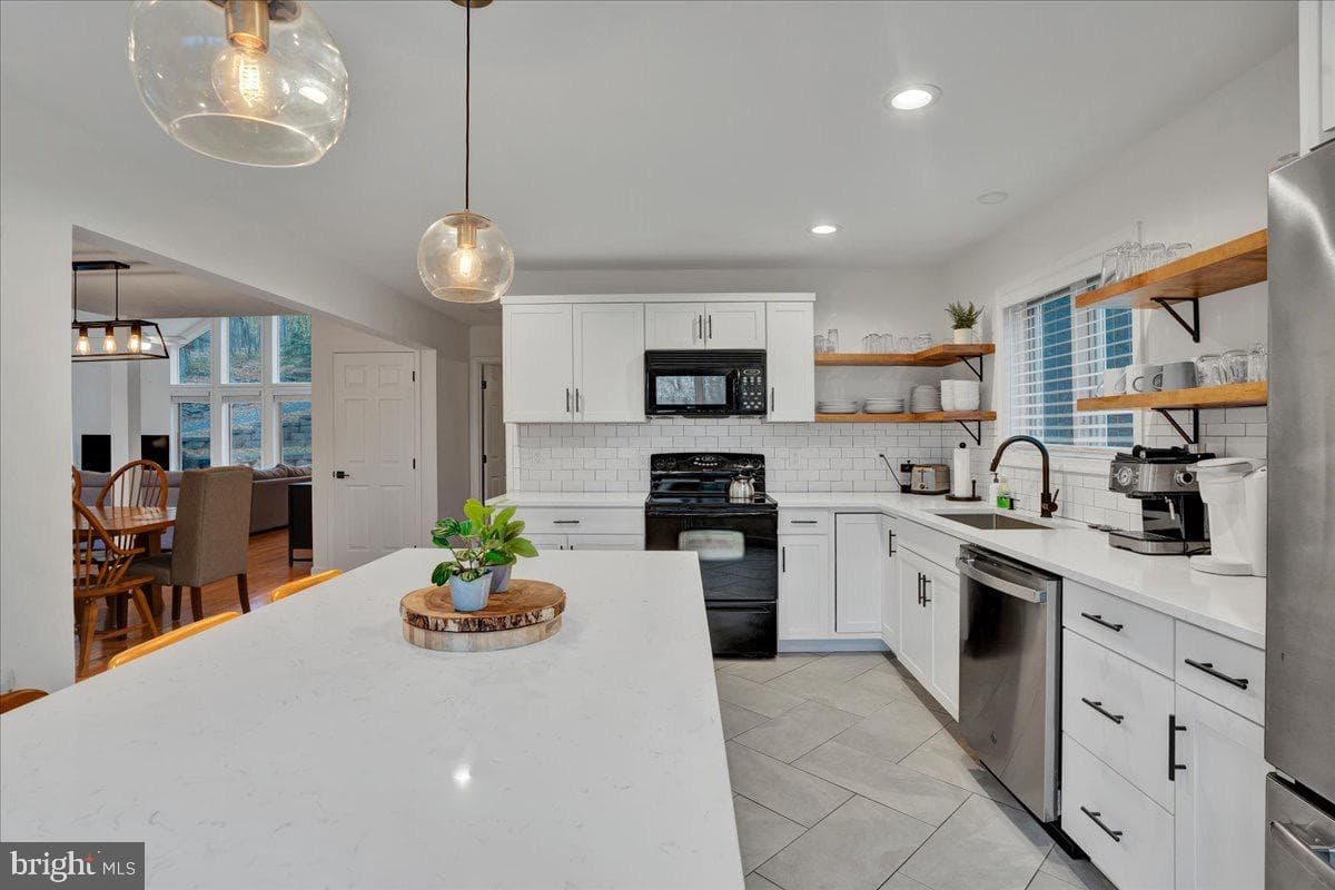 11 Winding Way photo 4