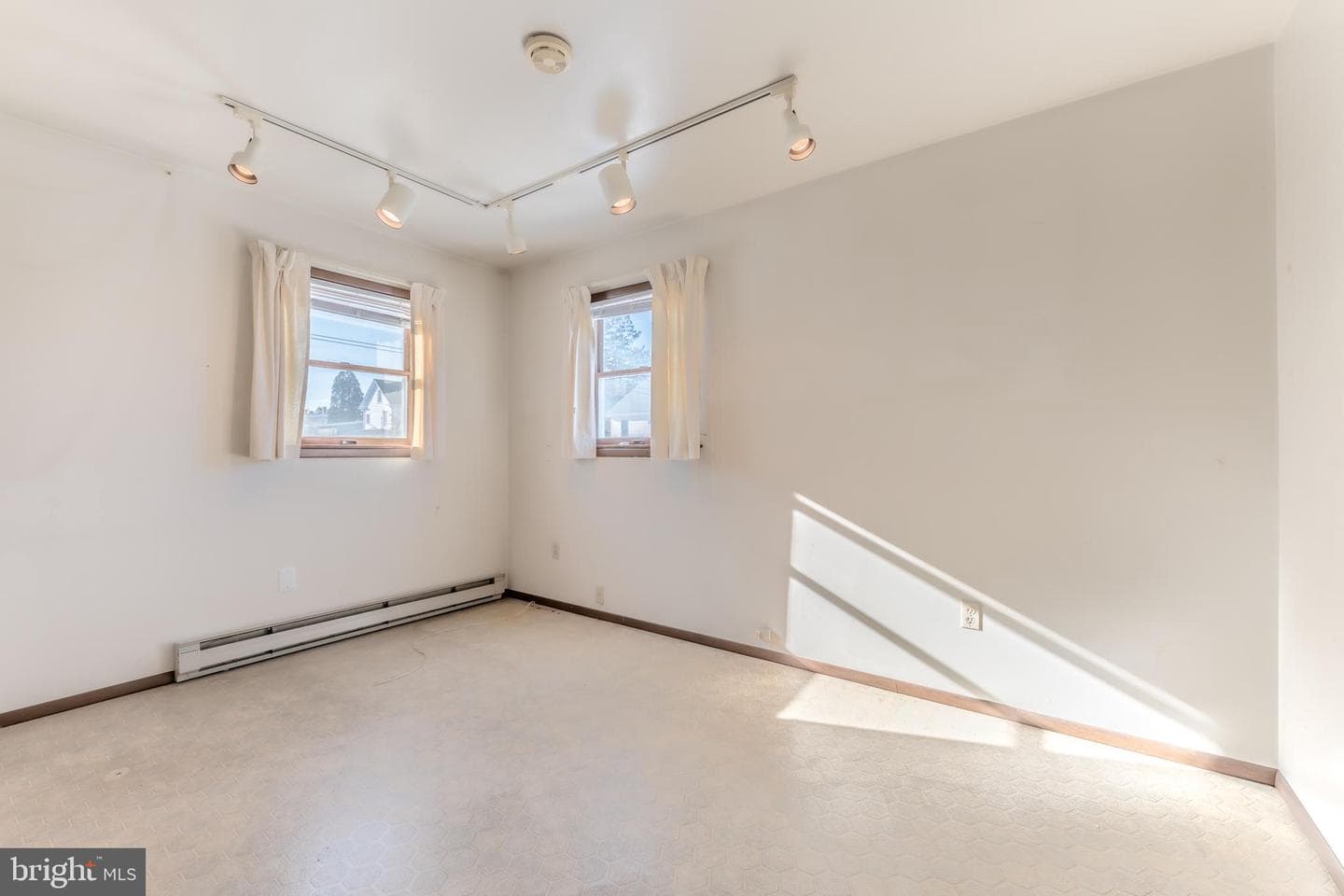 321 S Chestnut Street photo 19