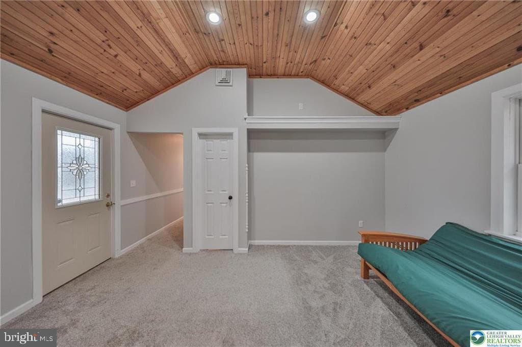 370 W White Bear Drive photo 12