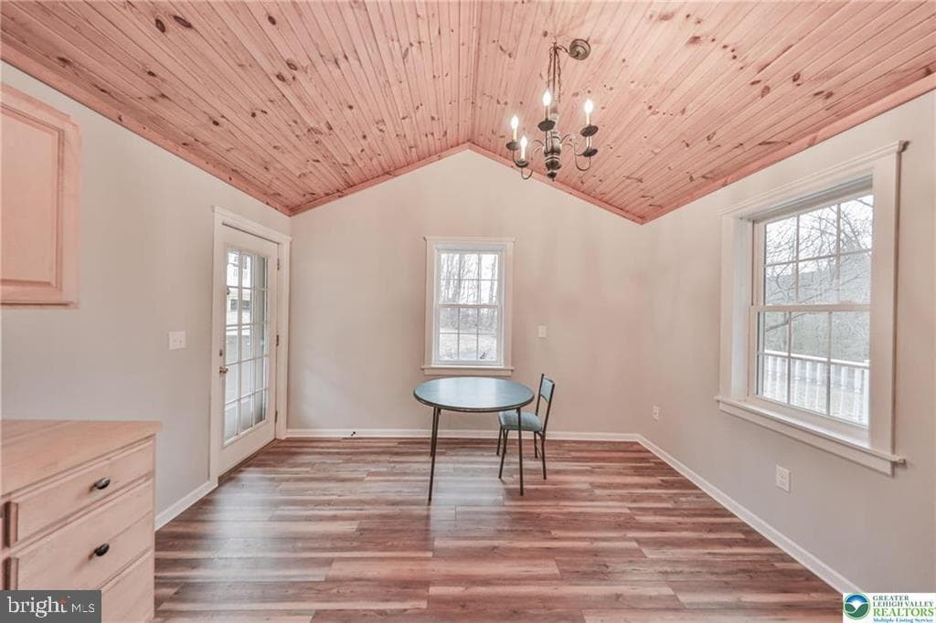 370 W White Bear Drive photo 20