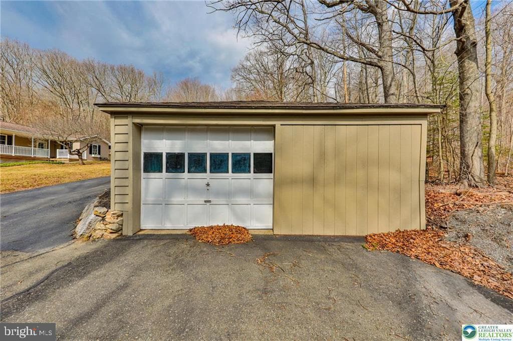 370 W White Bear Drive photo 37