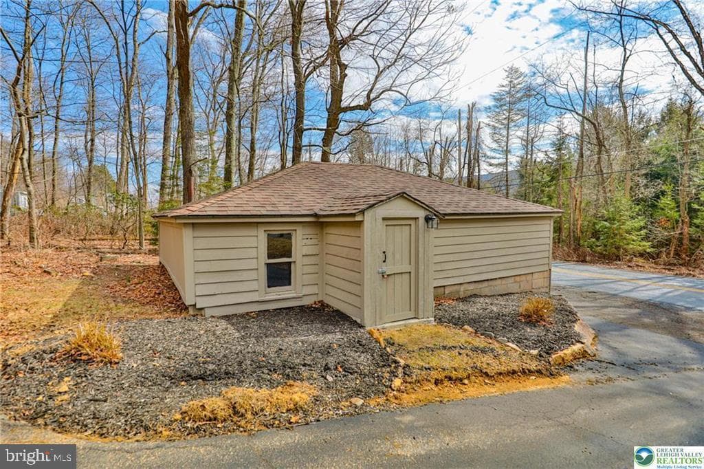 370 W White Bear Drive photo 38