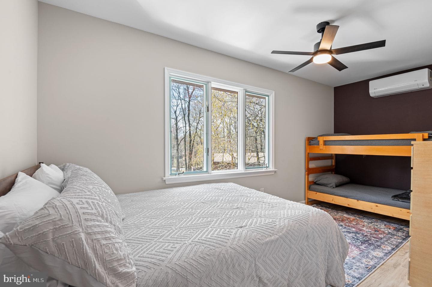 70 Pineknoll Drive photo 34