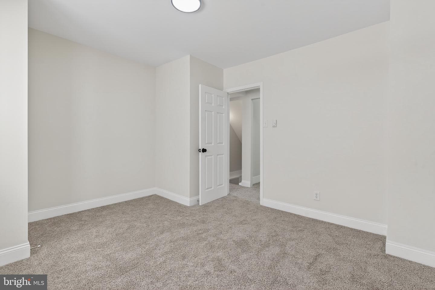 40 W Garibaldi Avenue photo 12