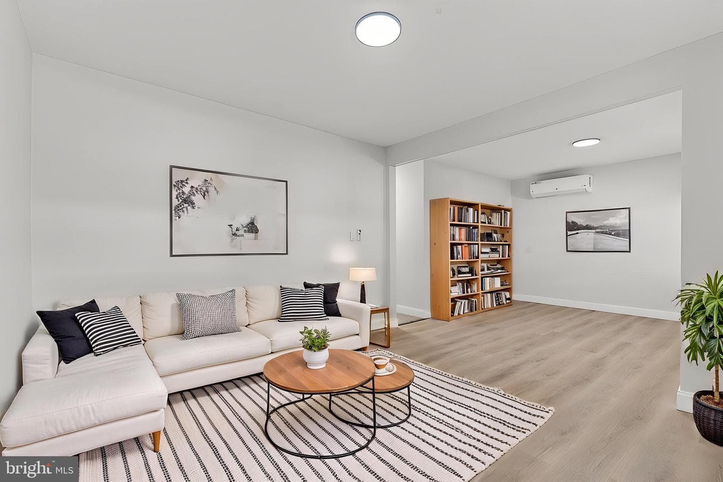 40 W Garibaldi Avenue photo 2