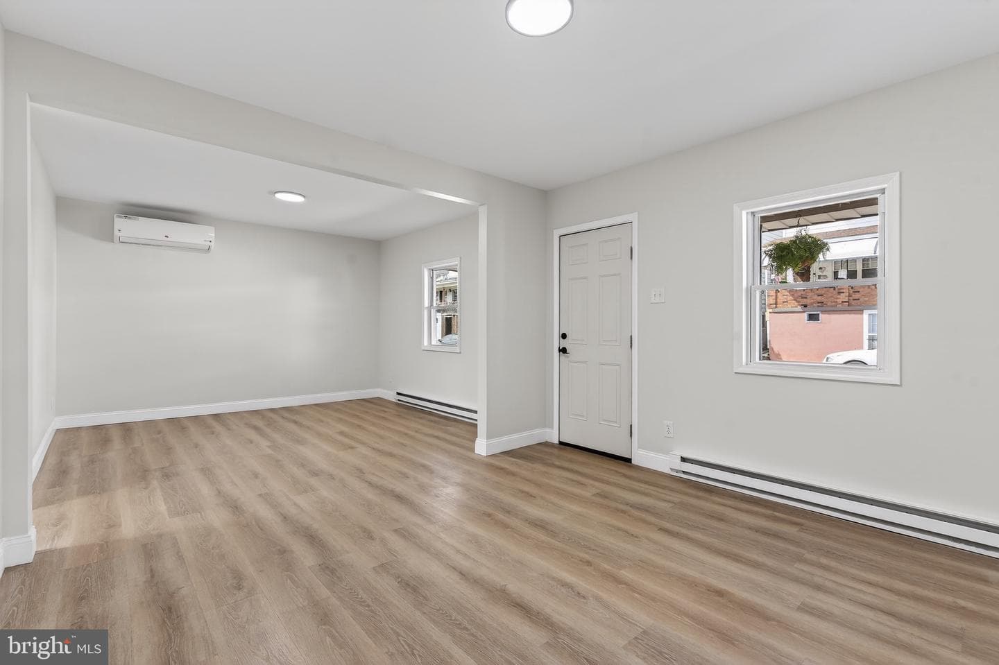 40 W Garibaldi Avenue photo 4