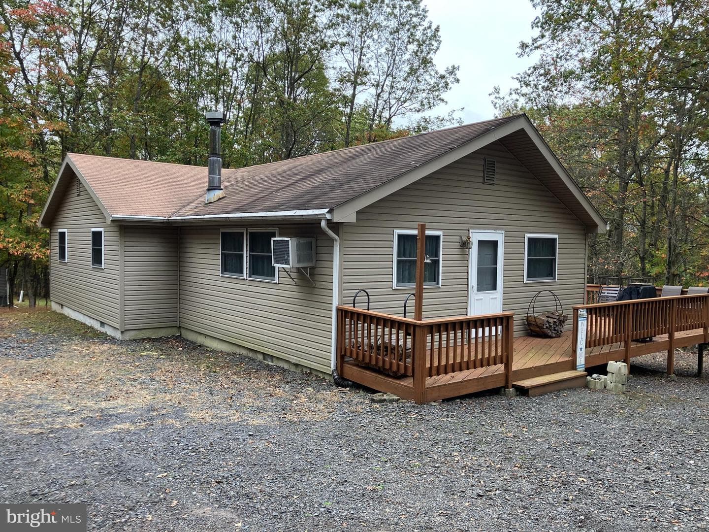 6 Iroquois Road, Albrightsville