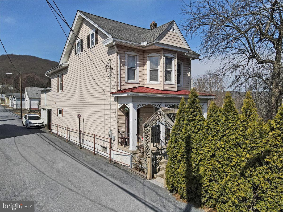 12 Chestnut Avenue