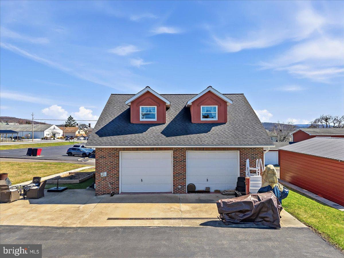 635 Coal Street photo 20