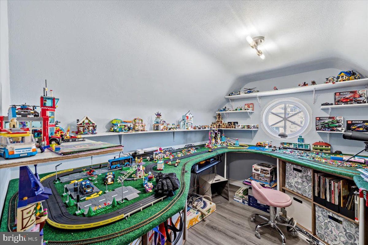 635 Coal Street photo 44