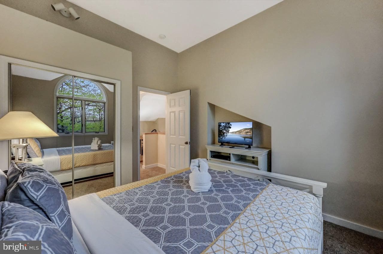52 Laurelwoods Drive photo 39