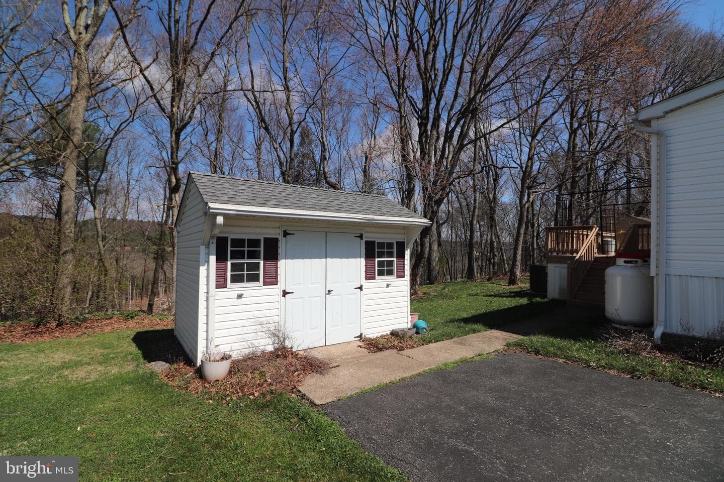124 Ashley Lane photo 44
