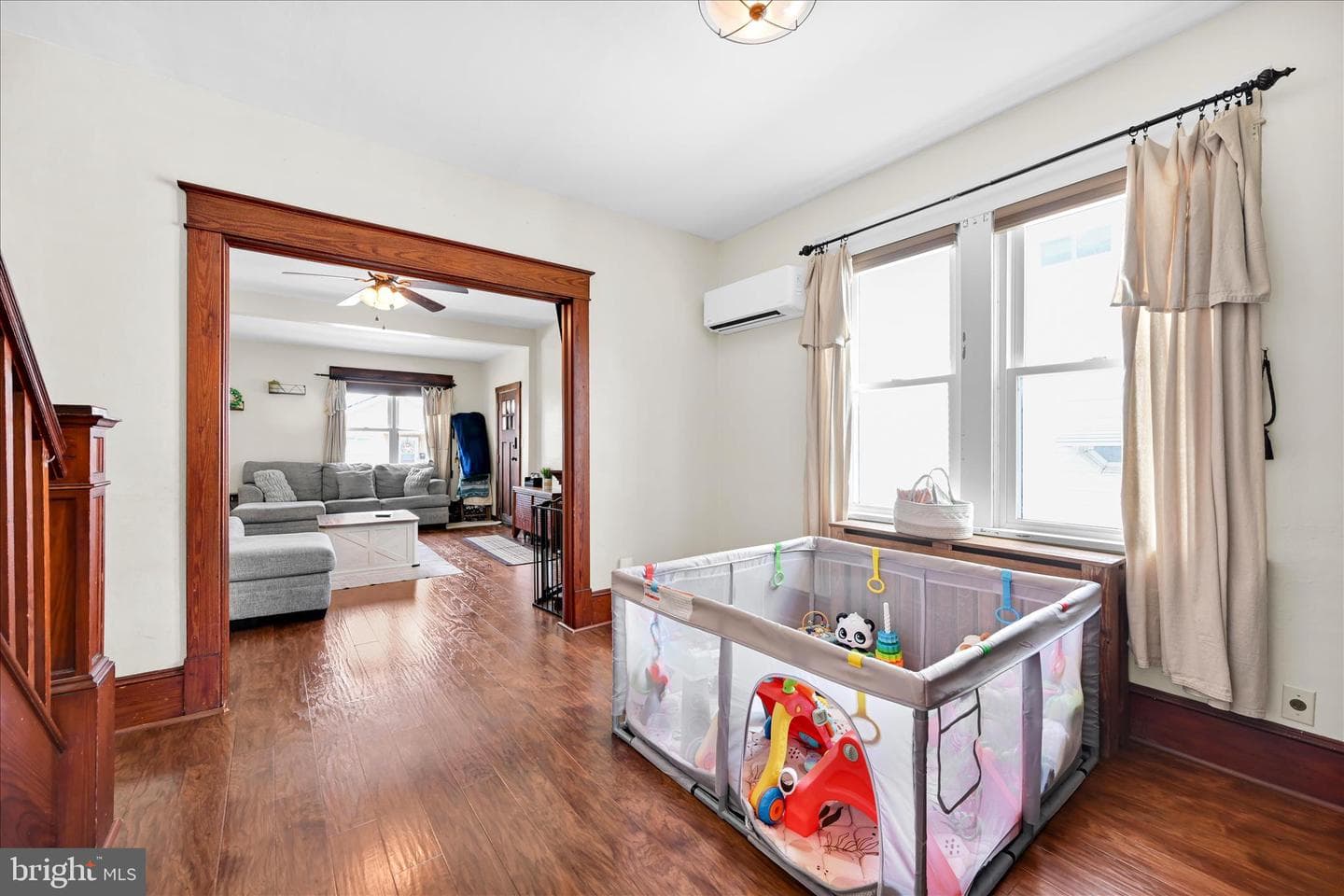 137 E Walter Street photo 10