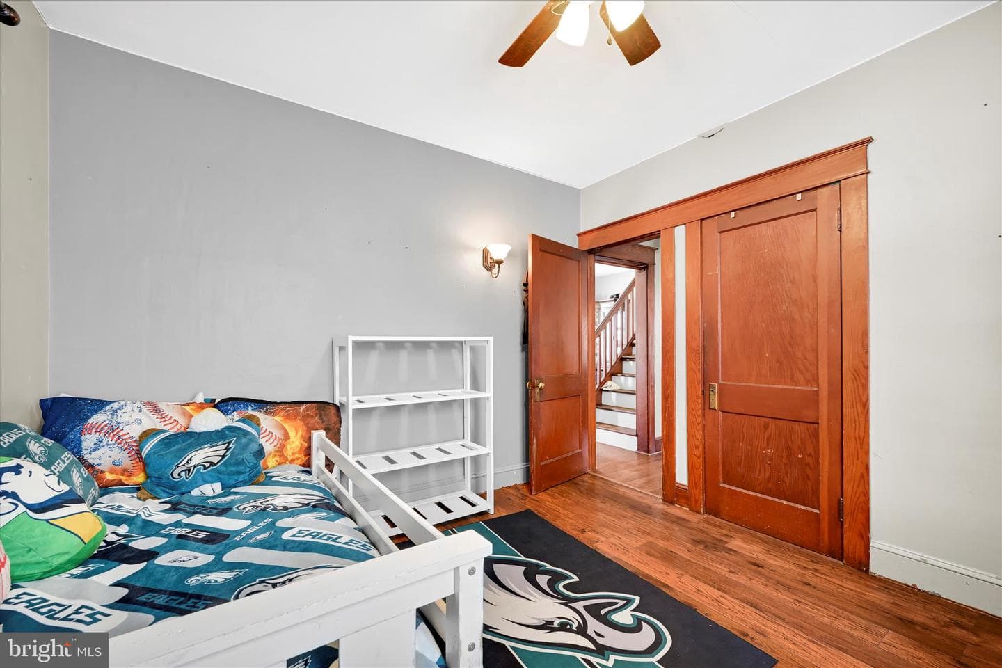 137 E Walter Street photo 19
