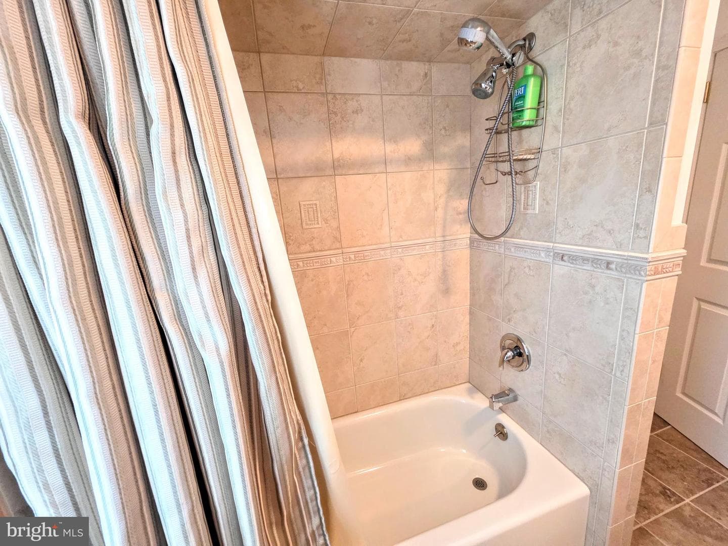 465 Green Street photo 28