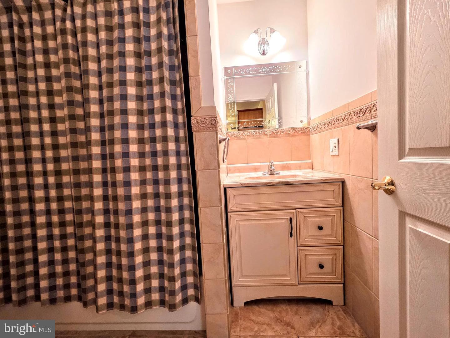 465 Green Street photo 30