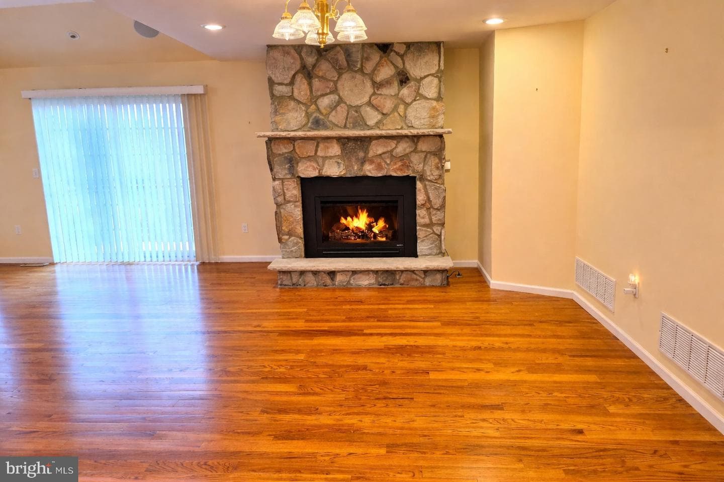 465 Green Street photo 35