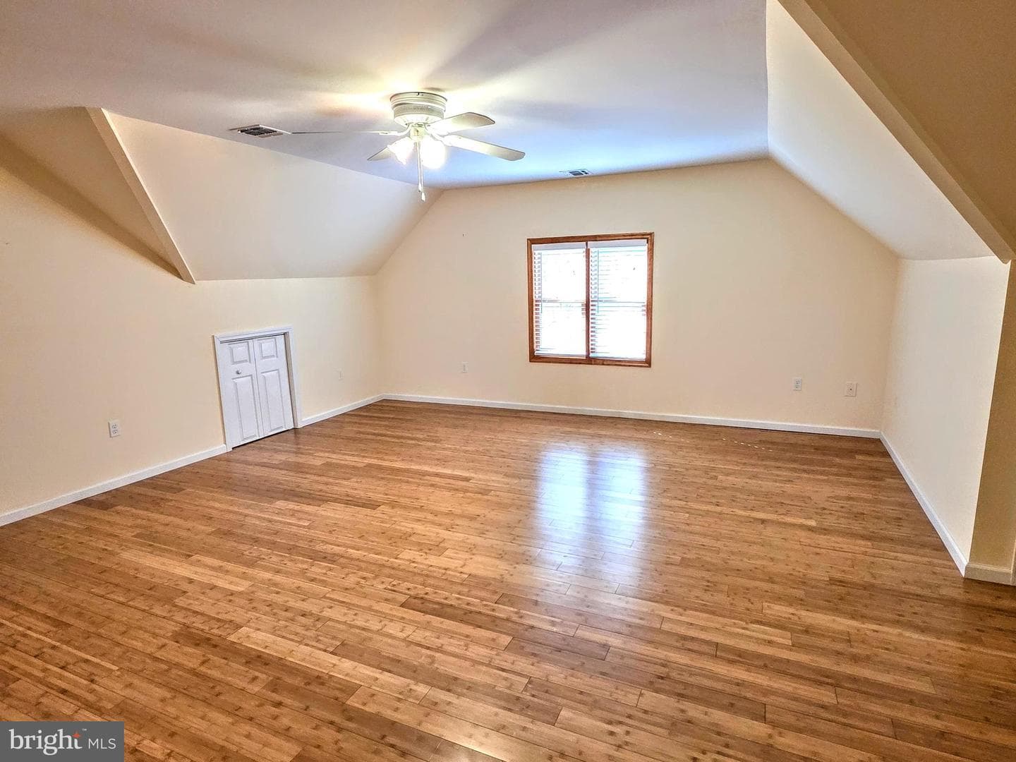 465 Green Street photo 43