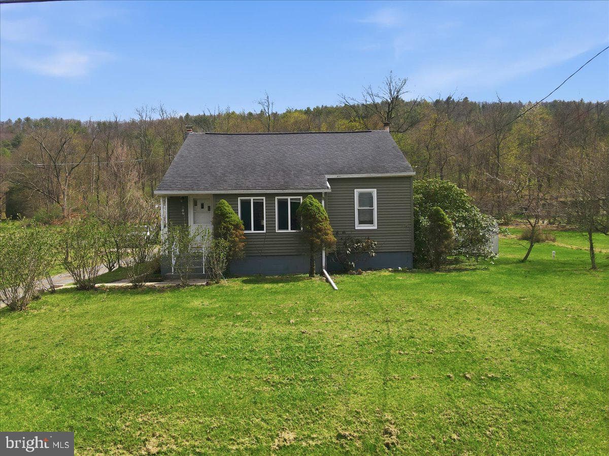 817 Oak Grove Dr photo 3
