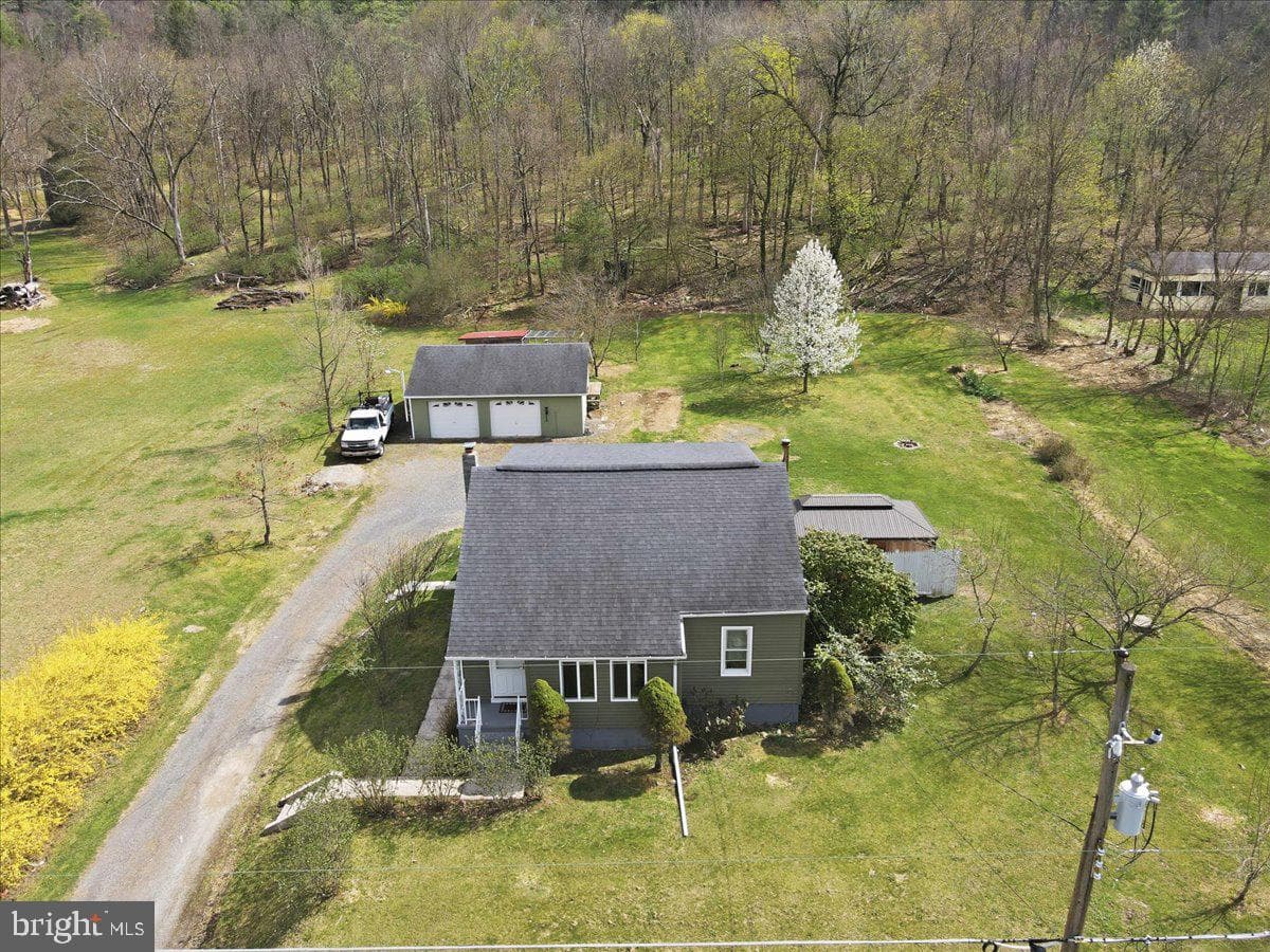 817 Oak Grove Dr photo 4