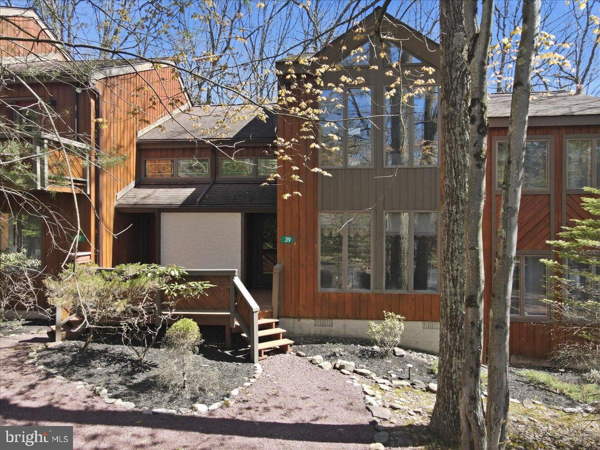 39 Ruffed Grouse Court, Lake Harmony