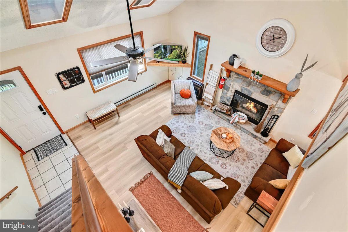 286 Mckuen Way photo 32