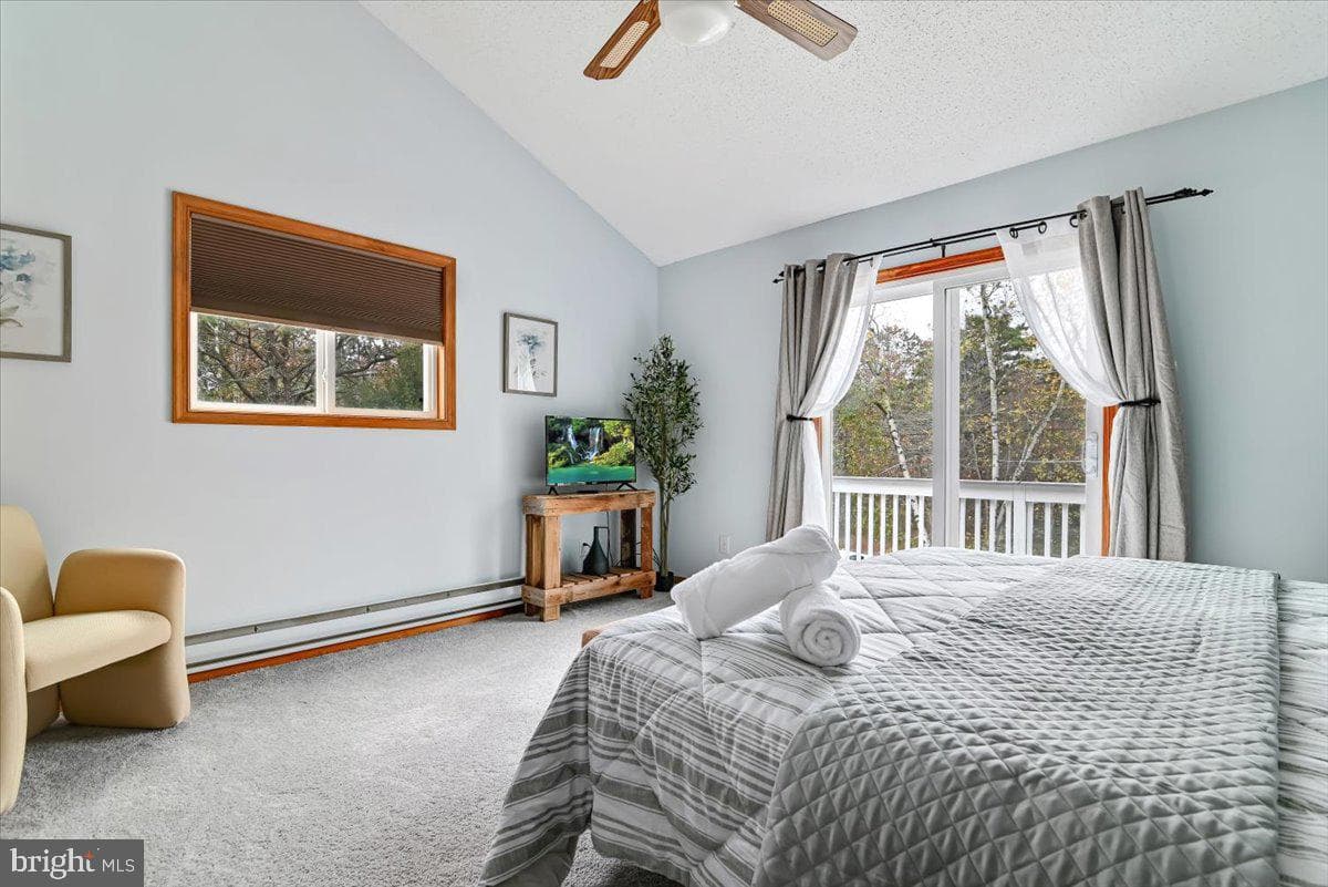 286 Mckuen Way photo 35
