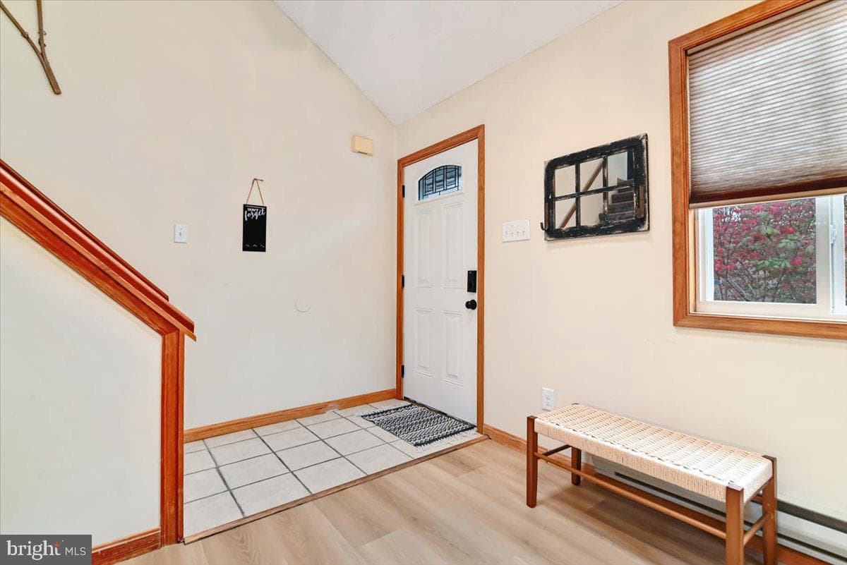 286 Mckuen Way photo 8